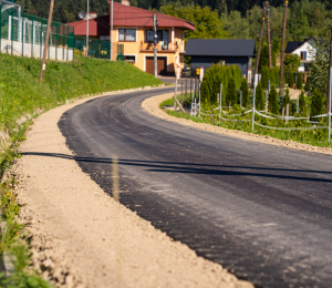 3,5 km nowych nawierzchni bitumicznych w Gminie Grybów
