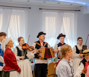 10 lat Dziecięco-Młodzieżowego Zespołu Regionalnego „Pogórzańskie Dzieci” z Kąclowej