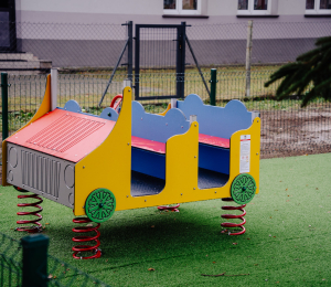 Tak prezentuje się nowy plac zabaw w Polnej