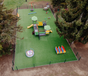 Tak prezentuje się nowy plac zabaw w Polnej