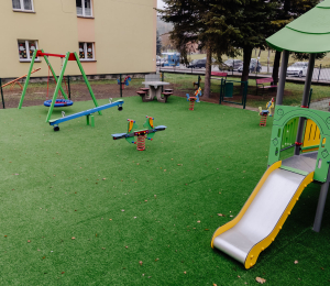 Tak prezentuje się nowy plac zabaw w Polnej